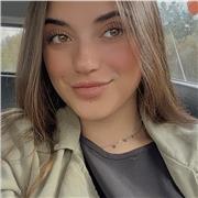 Soy una persona muy entusiasta y empatica, me encanta dar lo mejor de mi e intentarlo todo hasta el final